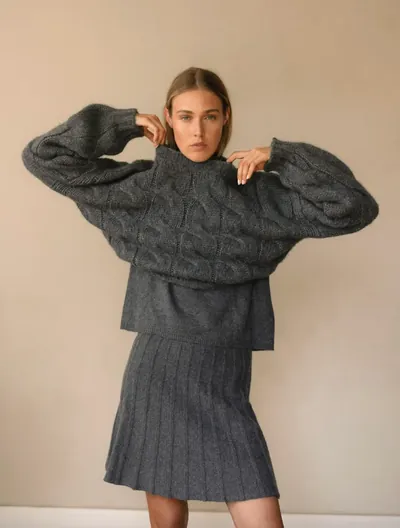 ANNA V BERG Daphne Sweater in Midnight Stone