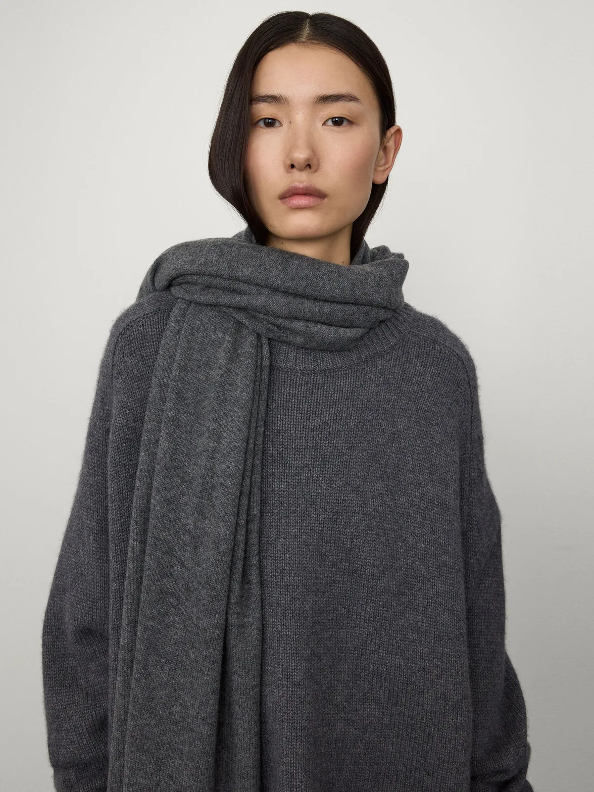 Paris Scarf _ GRAPHITE