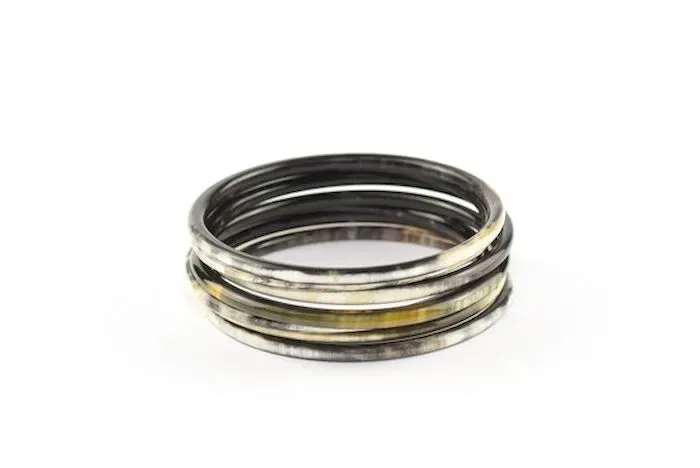 Armreifen Set Seven-band bracelets in marbled black horn